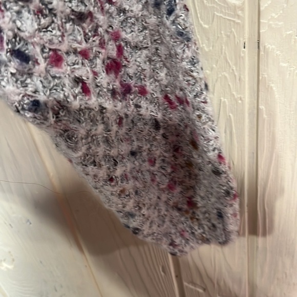 𝅺cliche. Long sleeve  sweater size medium - Picture 5 of 10